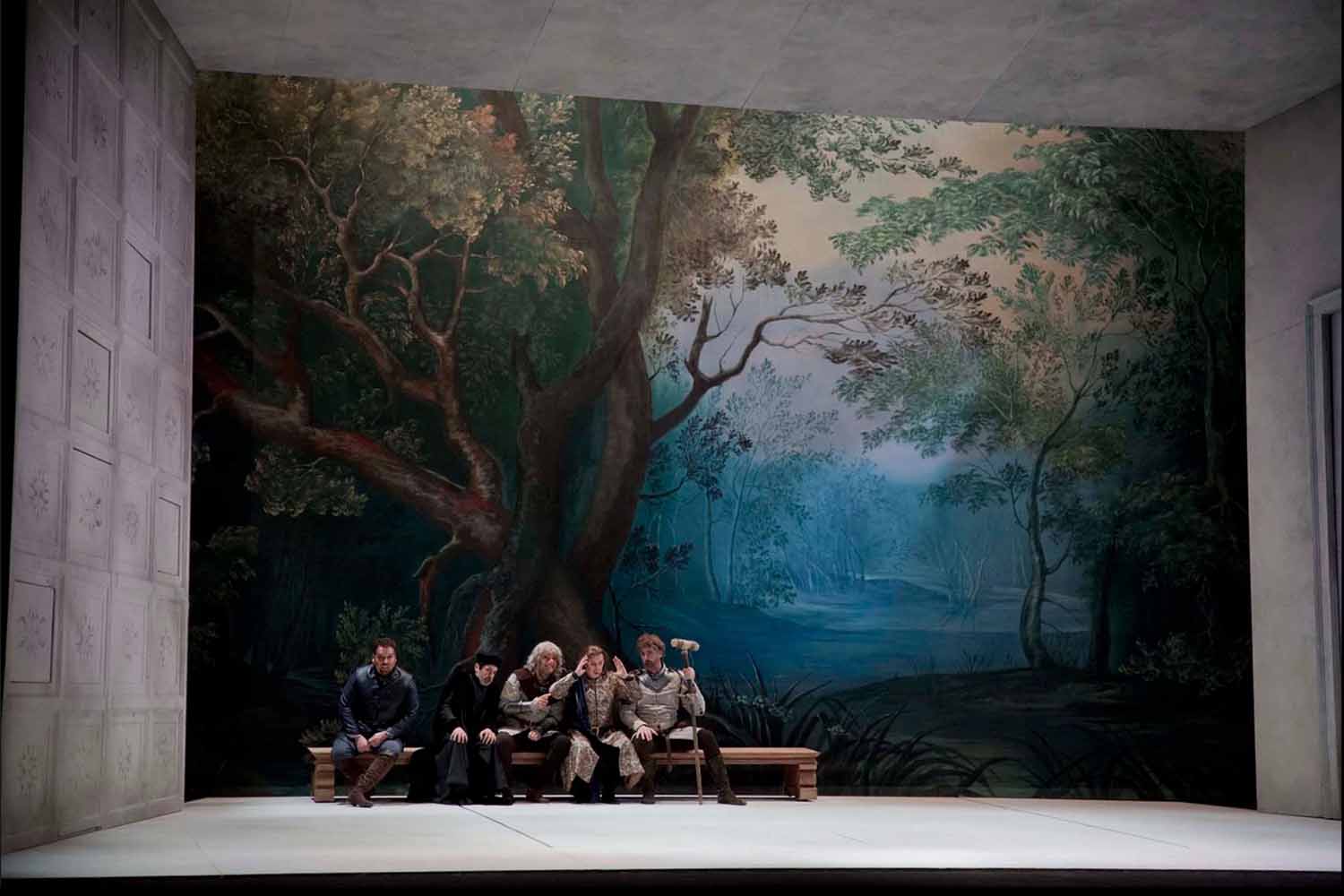 Foto di scena . Falstaff . Fondazione Teatri di Piacenza . Ph G. Cravedi e M. Verile